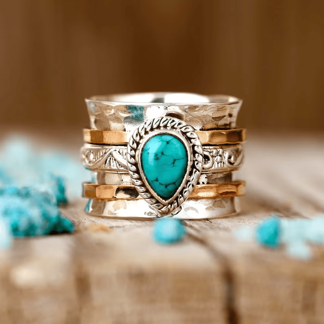 Anillo Antiguo de Oro y Plata con Turquesas Incrustadas