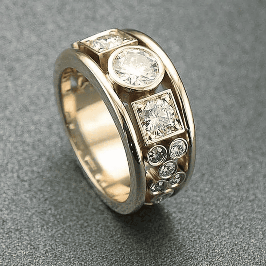 Anillo de oro vintage con circonita cúbica