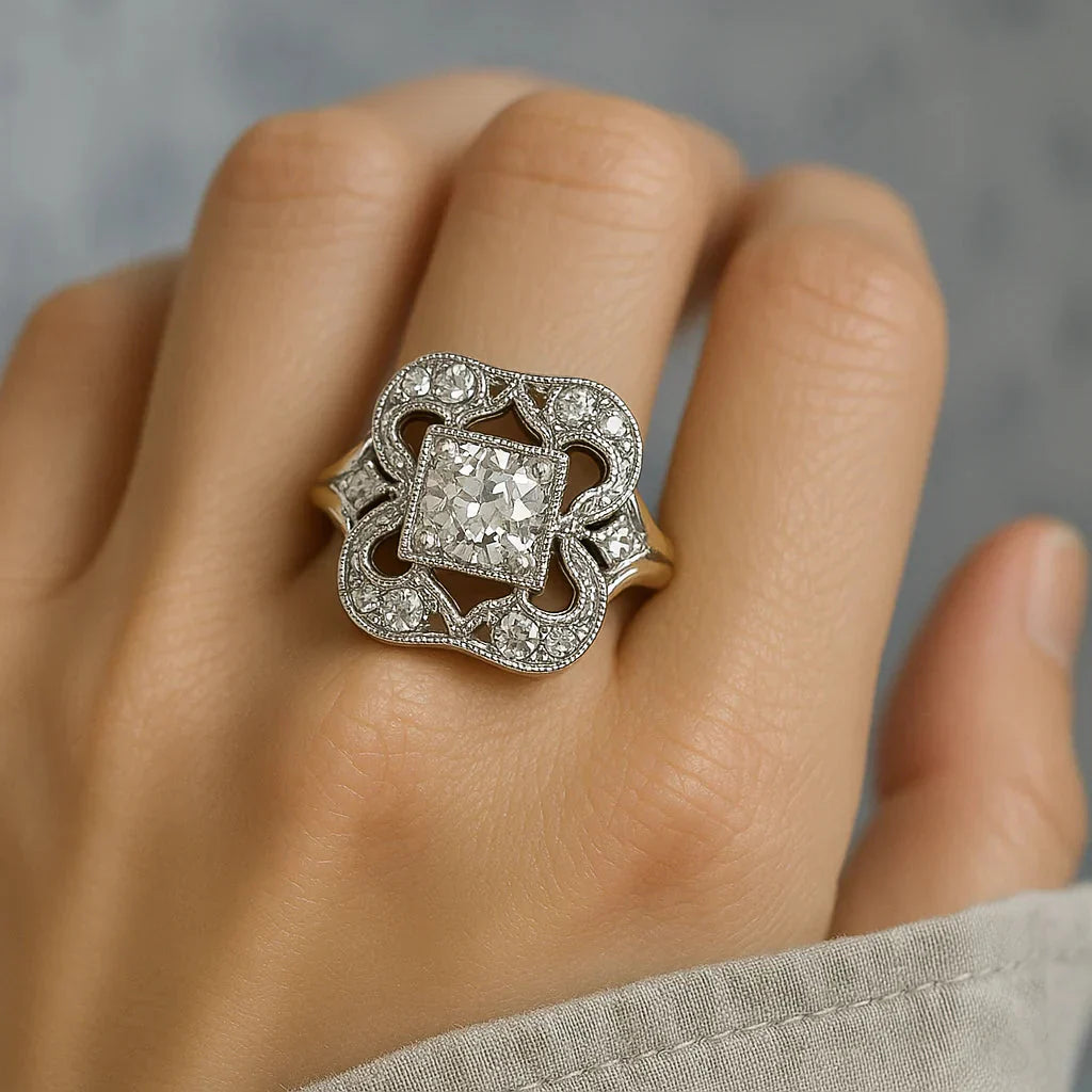 Anillo de oro con circonita vintage