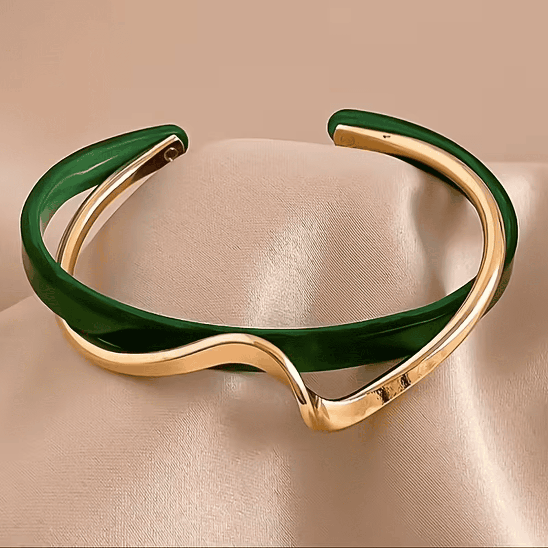 Elegante Pulsera Ondulada Verde Esmeralda