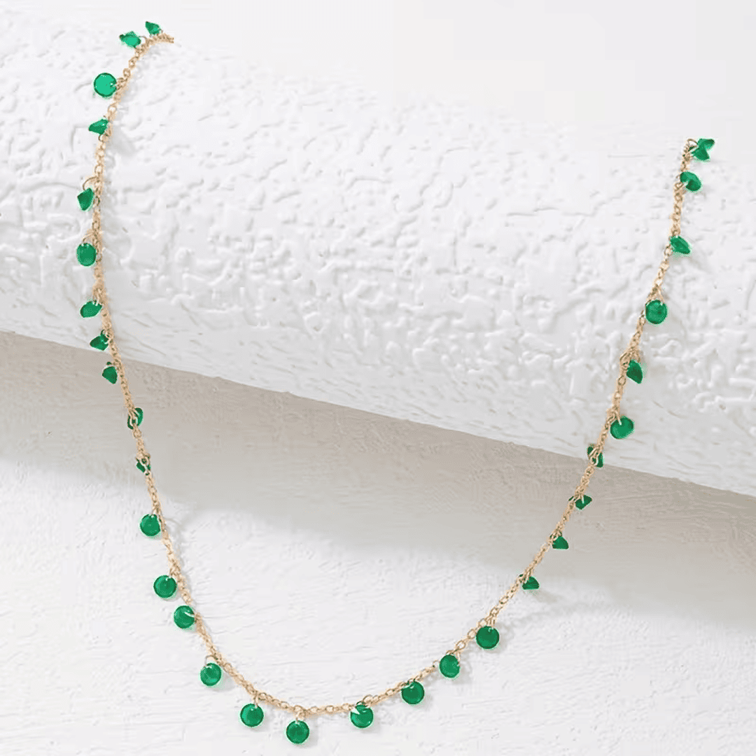 Collar con colgante de esmeralda hecho a mano