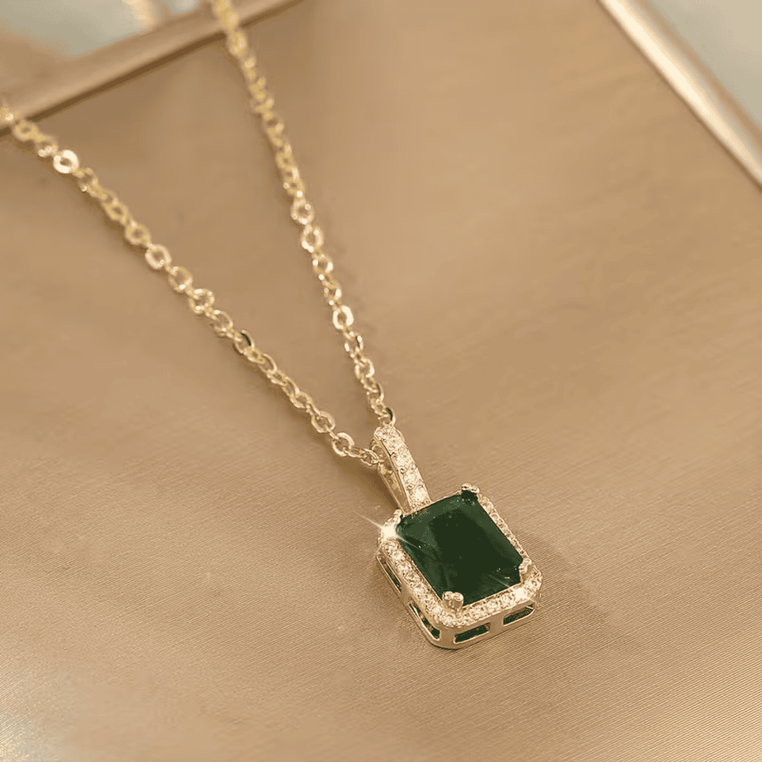Elegante collar Gracia Esmeralda