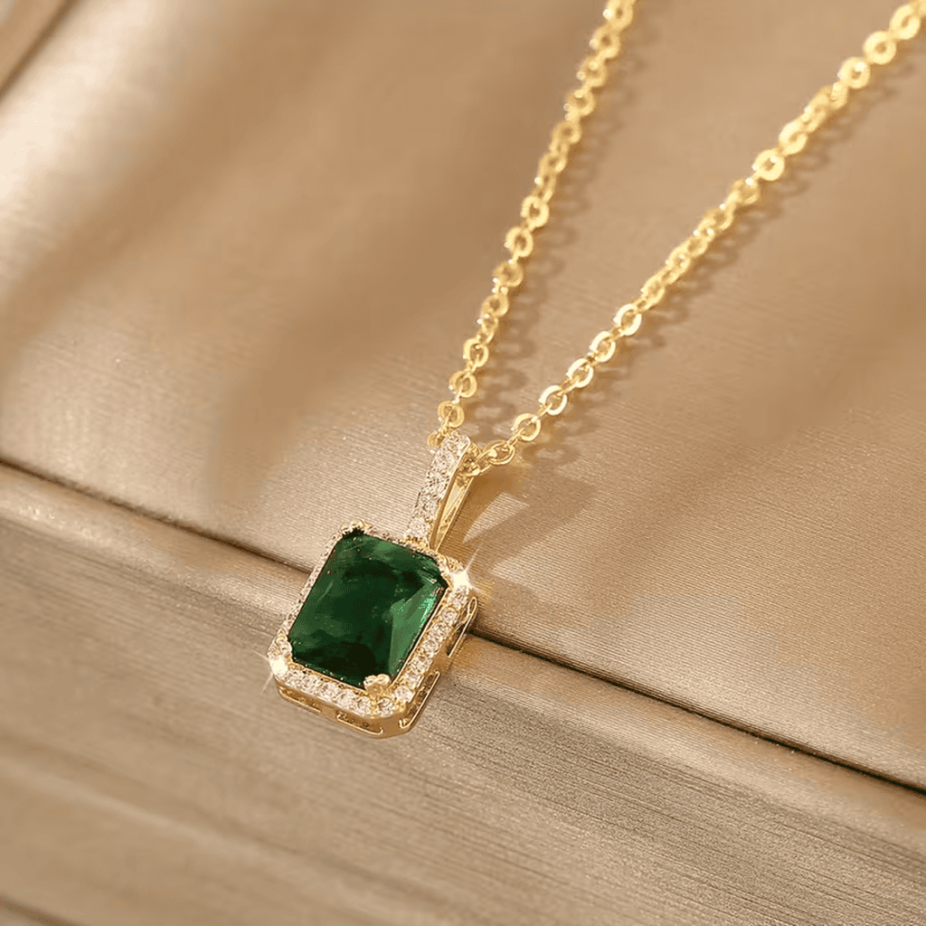 Elegante collar Gracia Esmeralda