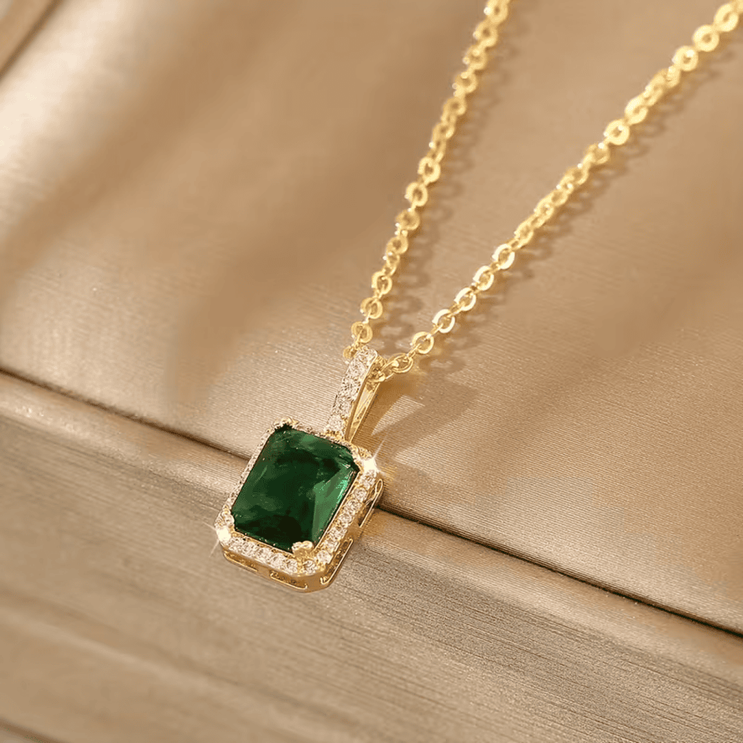 Elegante collar Gracia Esmeralda