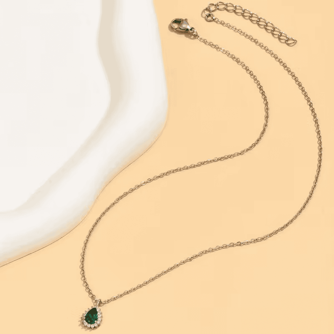 Collar Rocío de Esmeralda Elegante