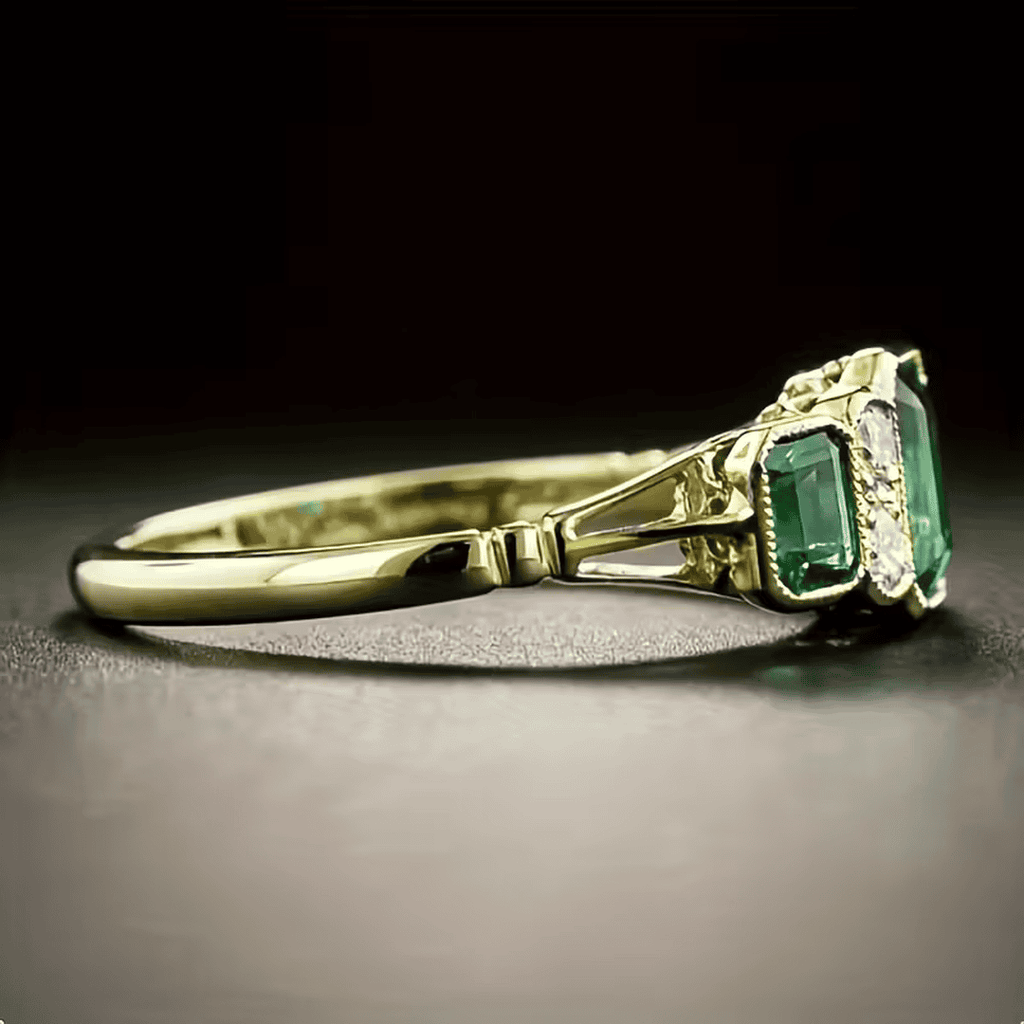 Anillo Esmeralda Antiguo de la Herencia