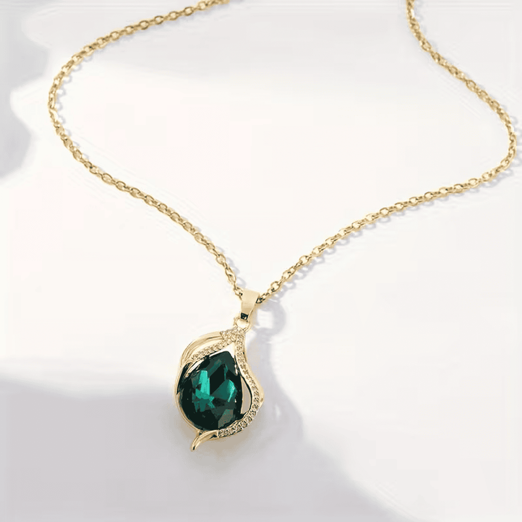 Collar con dije Ola Esmeralda