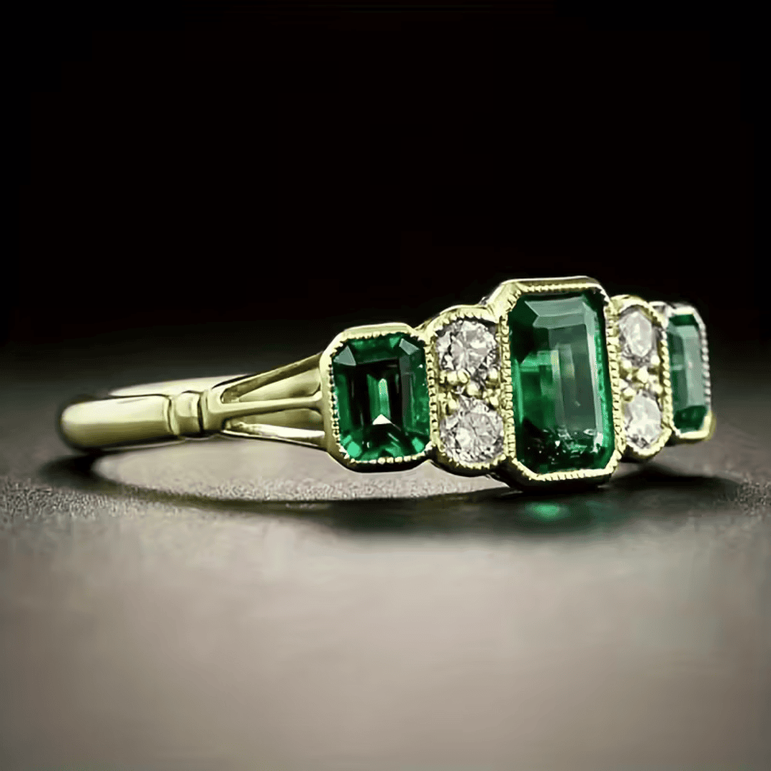 Anillo Esmeralda Antiguo de la Herencia