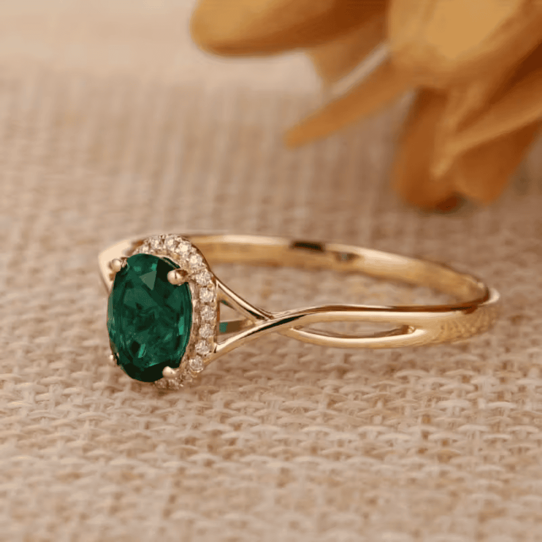 Anillo Espiral Esmeralda Eterna