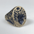 Anillo de oro vintage con flor azul