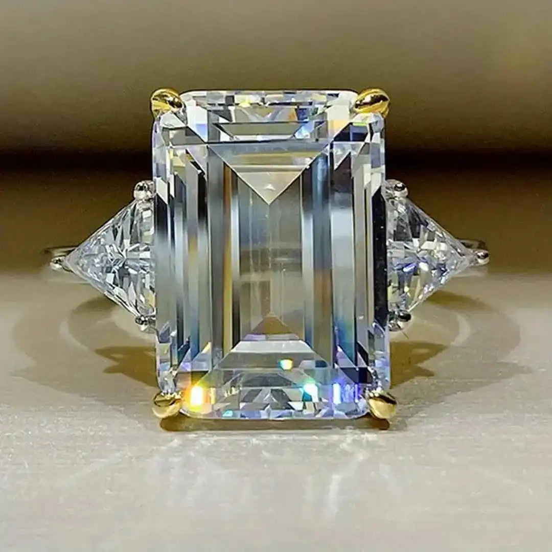 Anillo cuadrado de cristal antiguo