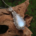 Collar de luna de gota antiguo