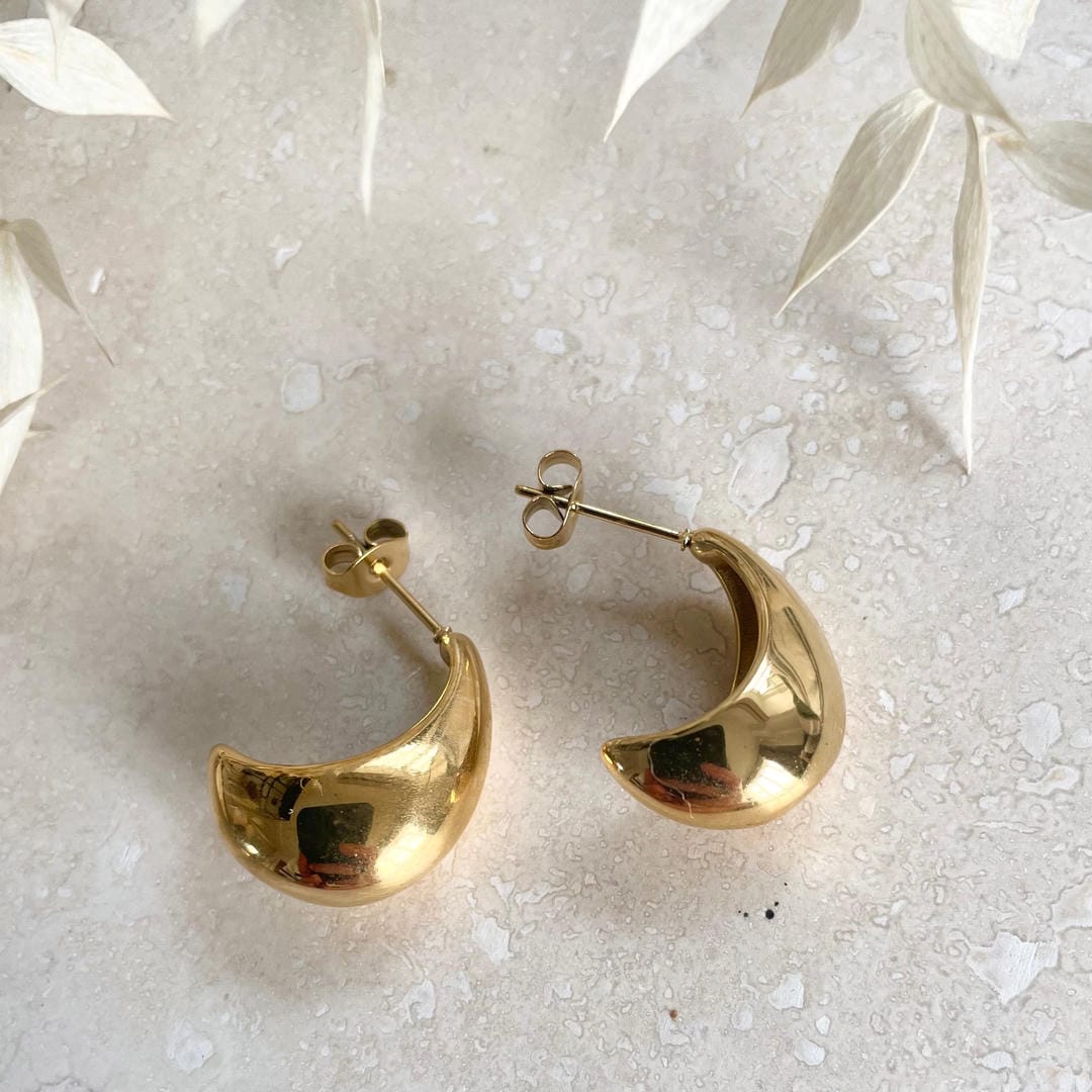 Pendientes de gota de oro para uso diario