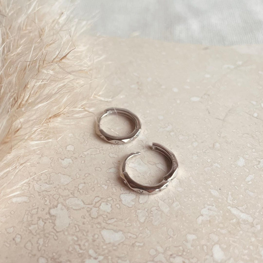 Pendientes de aro Huggie Marquesa de Plata