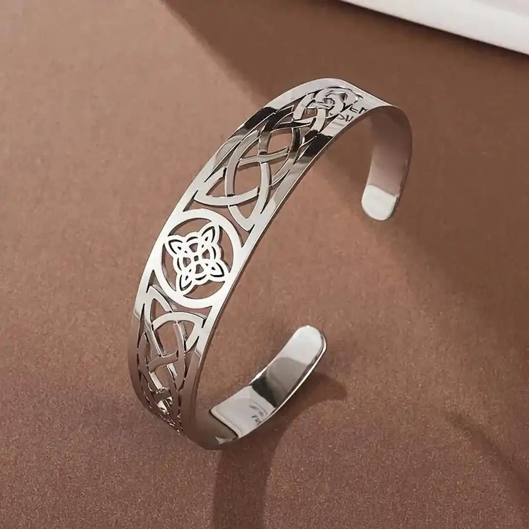 Exquisita pulsera hueca abierta de plata