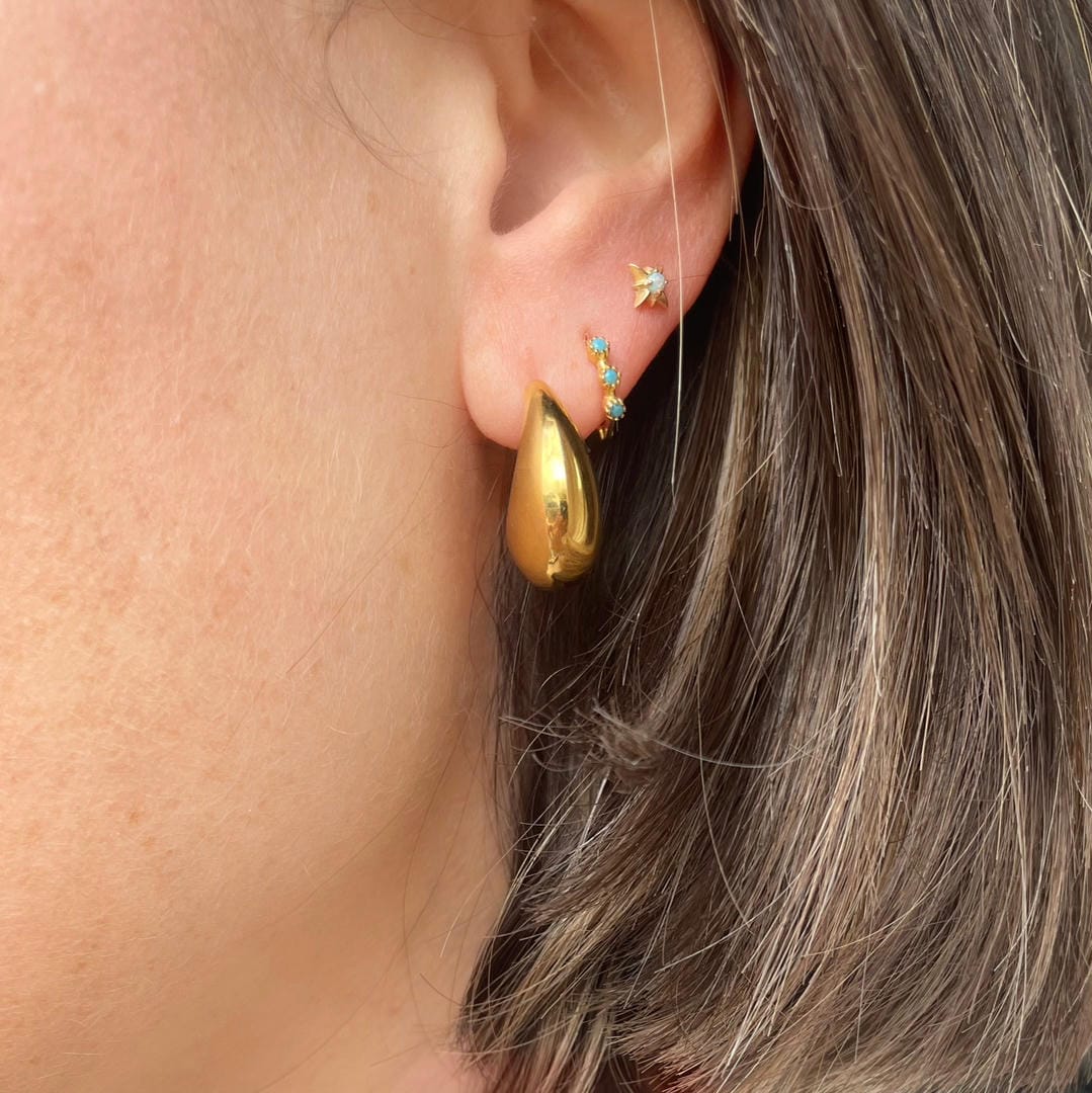 Pendientes de gota de oro para uso diario