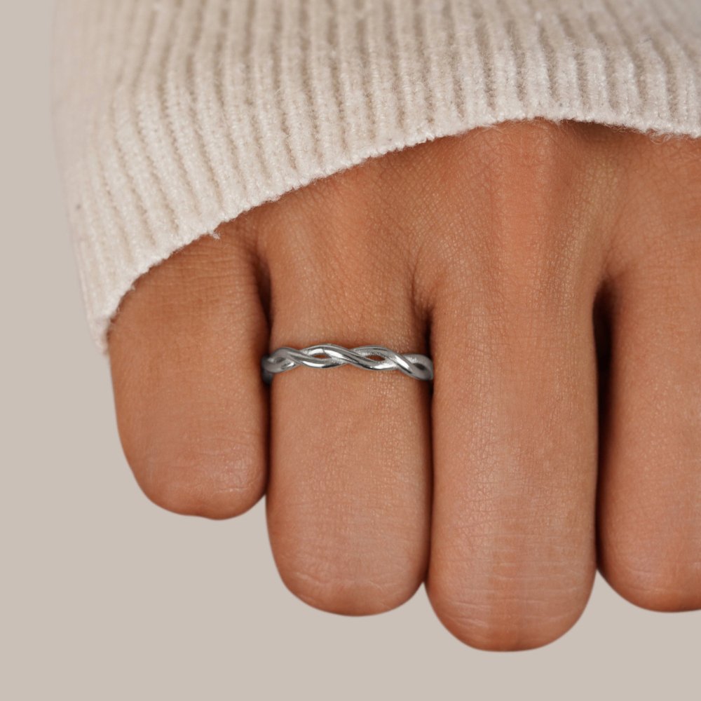 Anillo retorcido de plata 18K Infinito