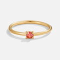 Anillo de oro de 18K con la piedra de nacimiento de julio