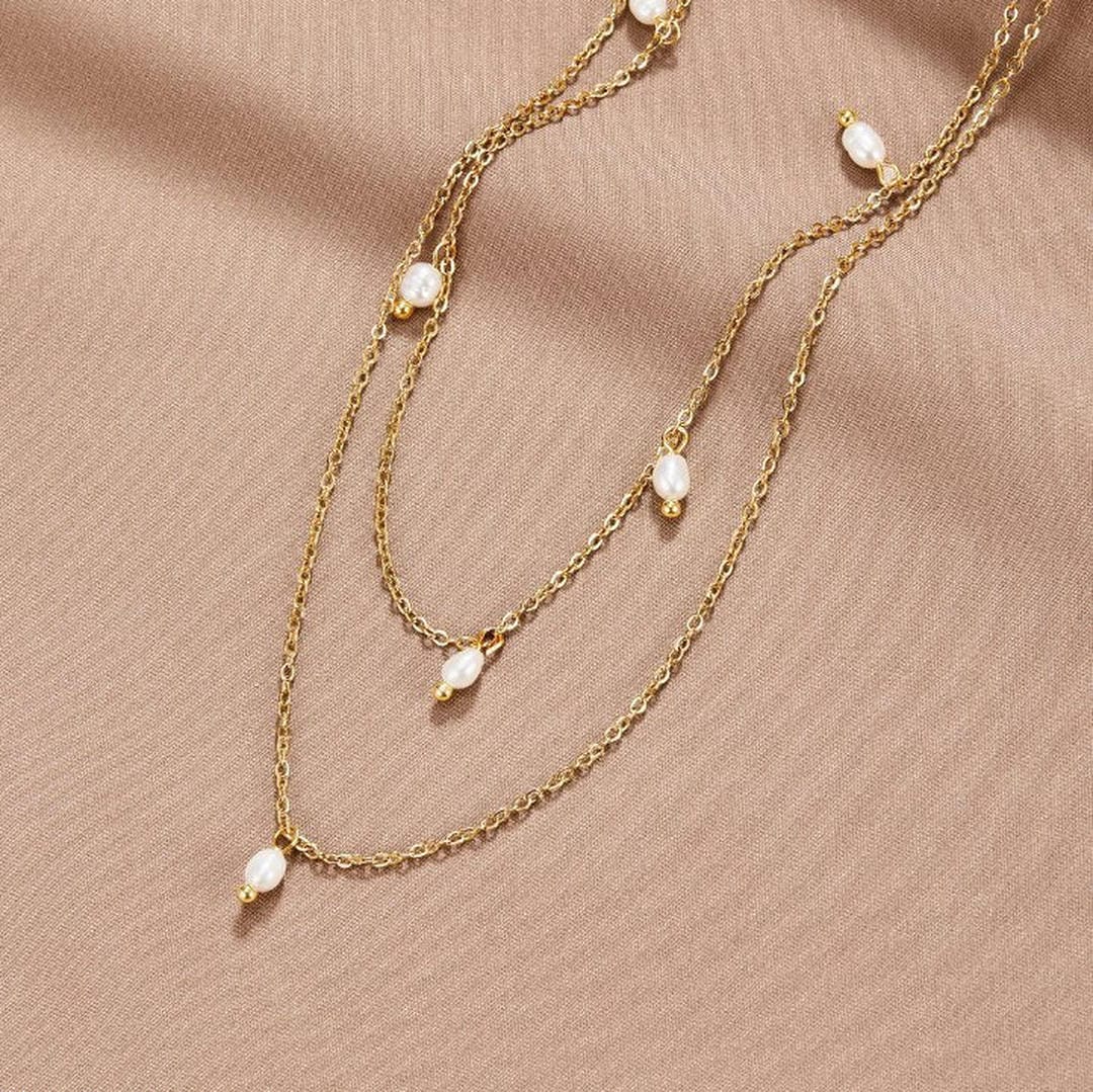 Collar en capas Kay con gota de perla