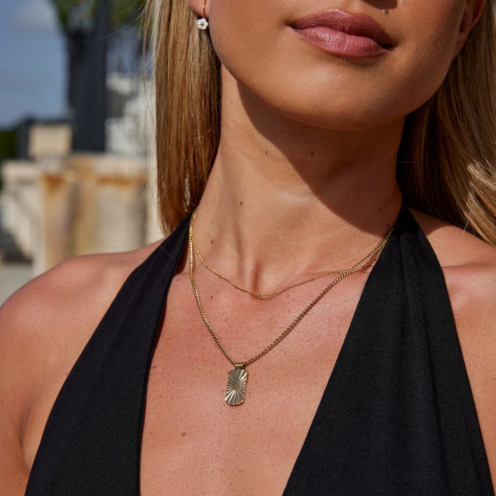 Collar con colgante de oro Kiya