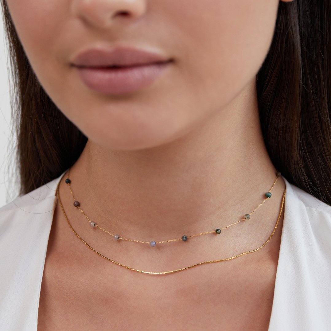 Collar Alana superpuesto en oro y piedra