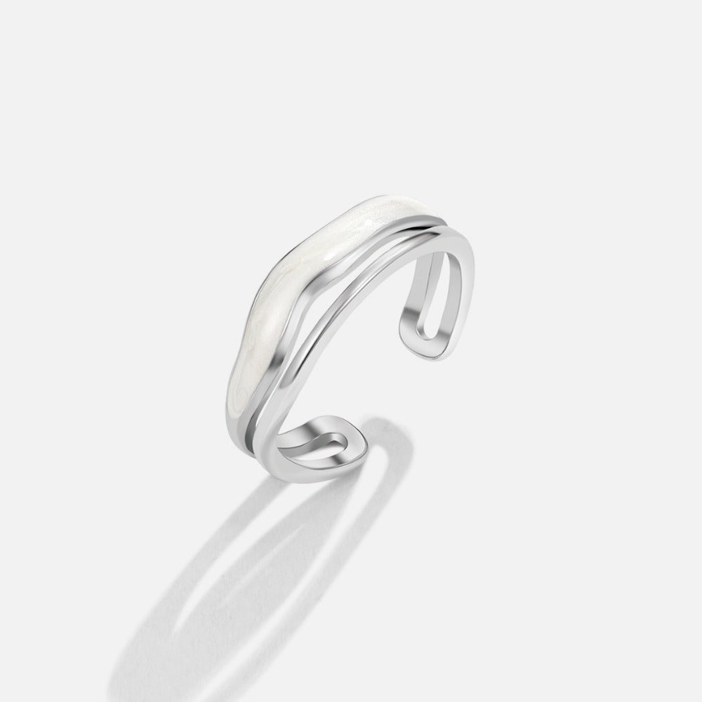 Anillo Sahara plateado con capas