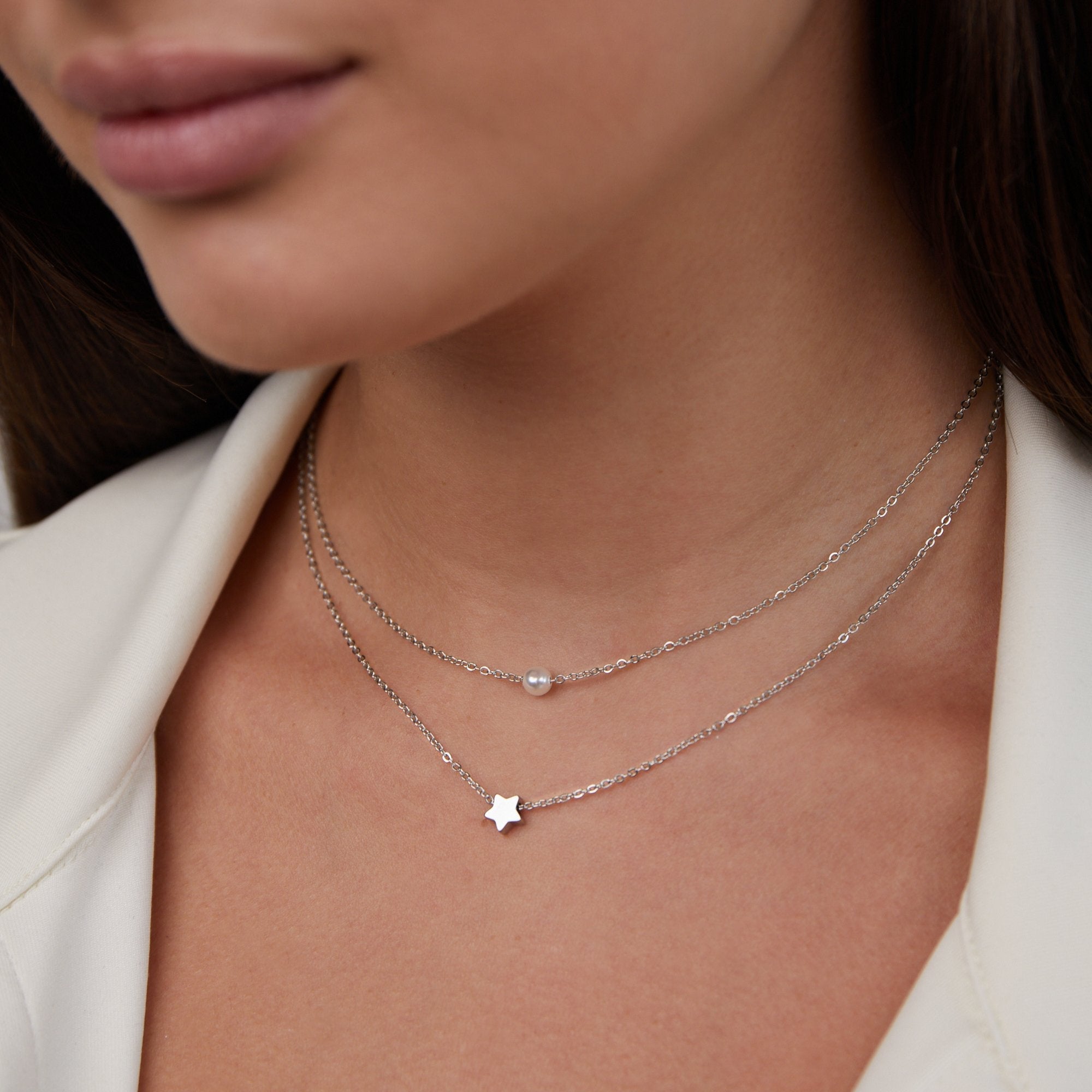 Collar de Perlas y Estrella de Plata de Capas