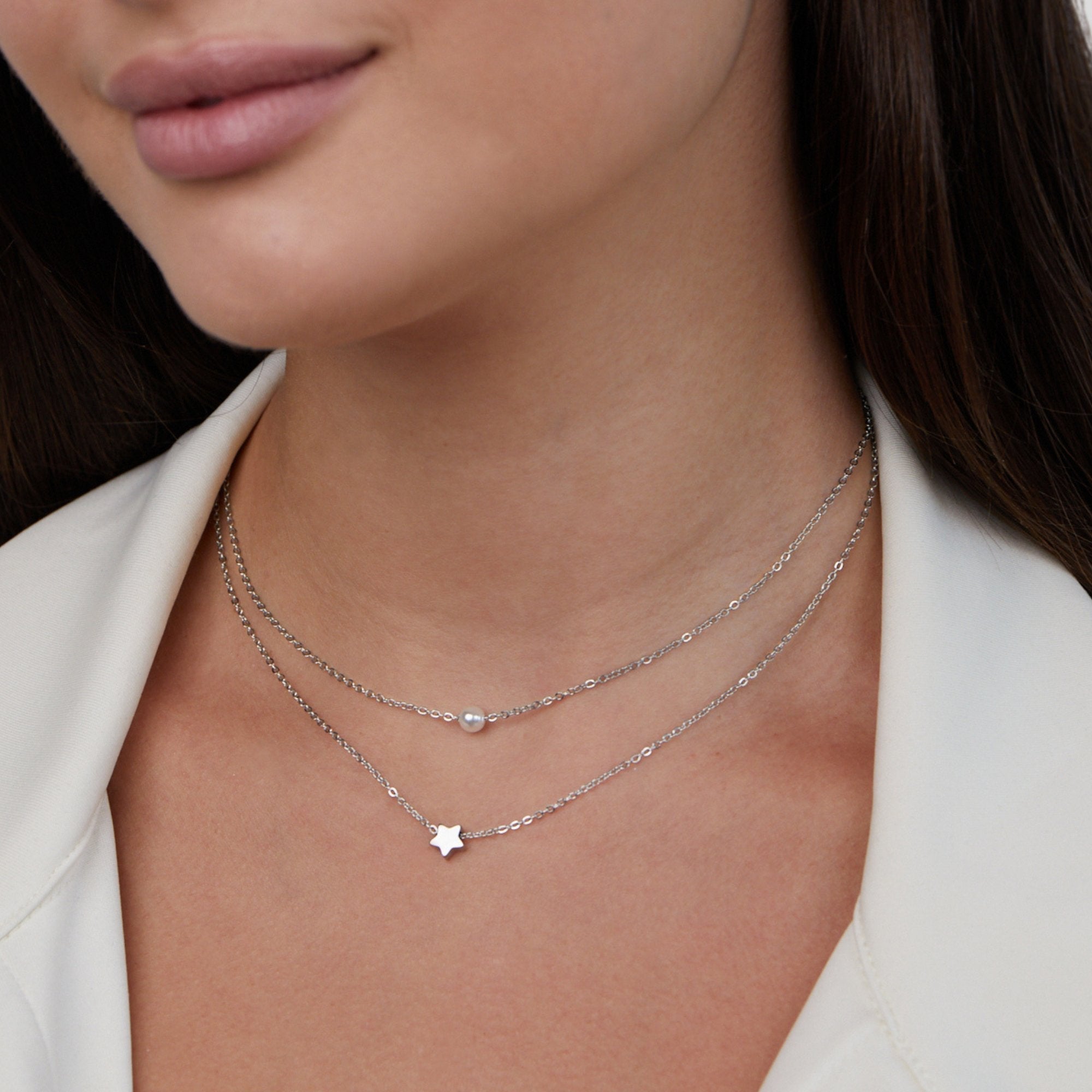 Collar de Perlas y Estrella de Plata de Capas