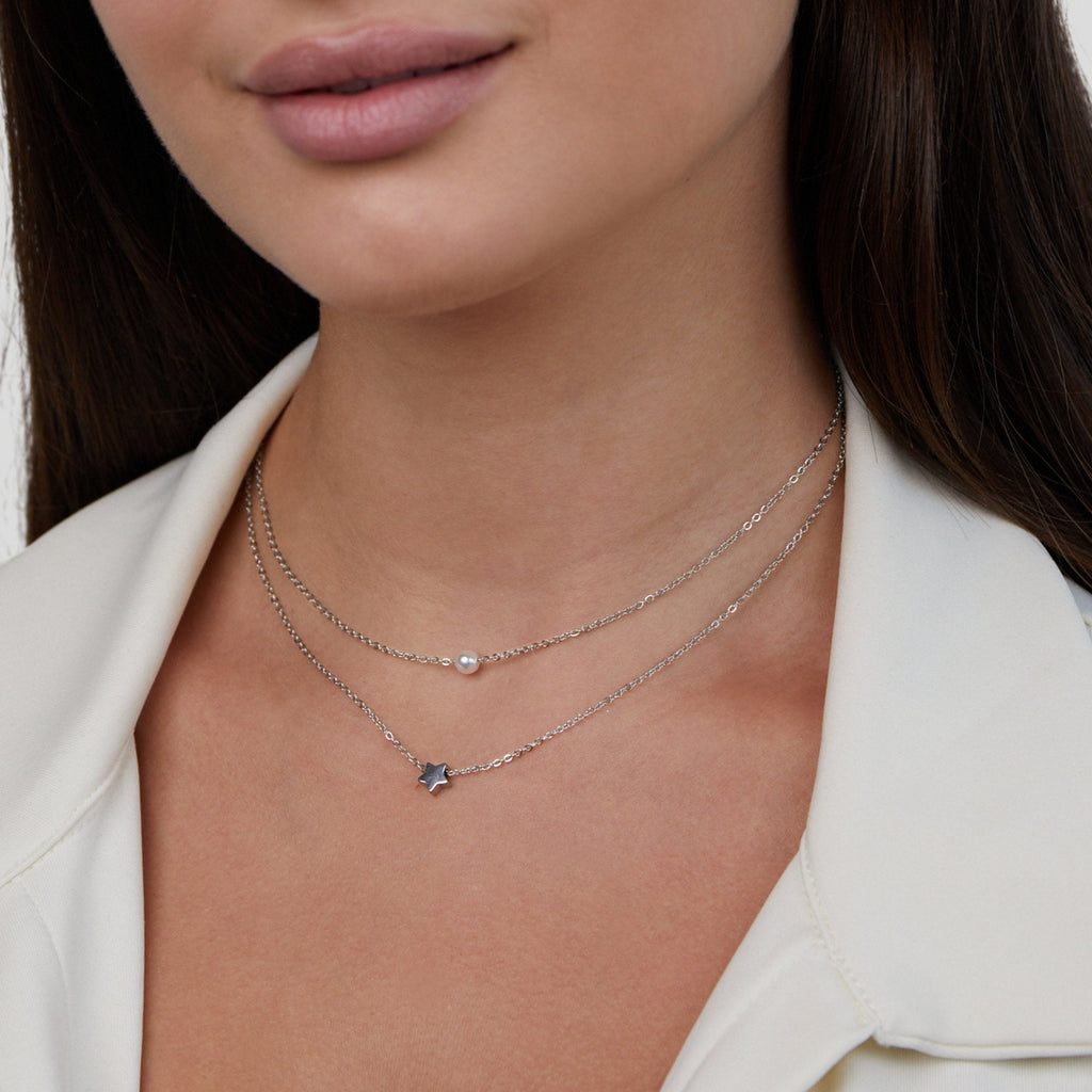 Collar de Perlas y Estrella de Plata de Capas