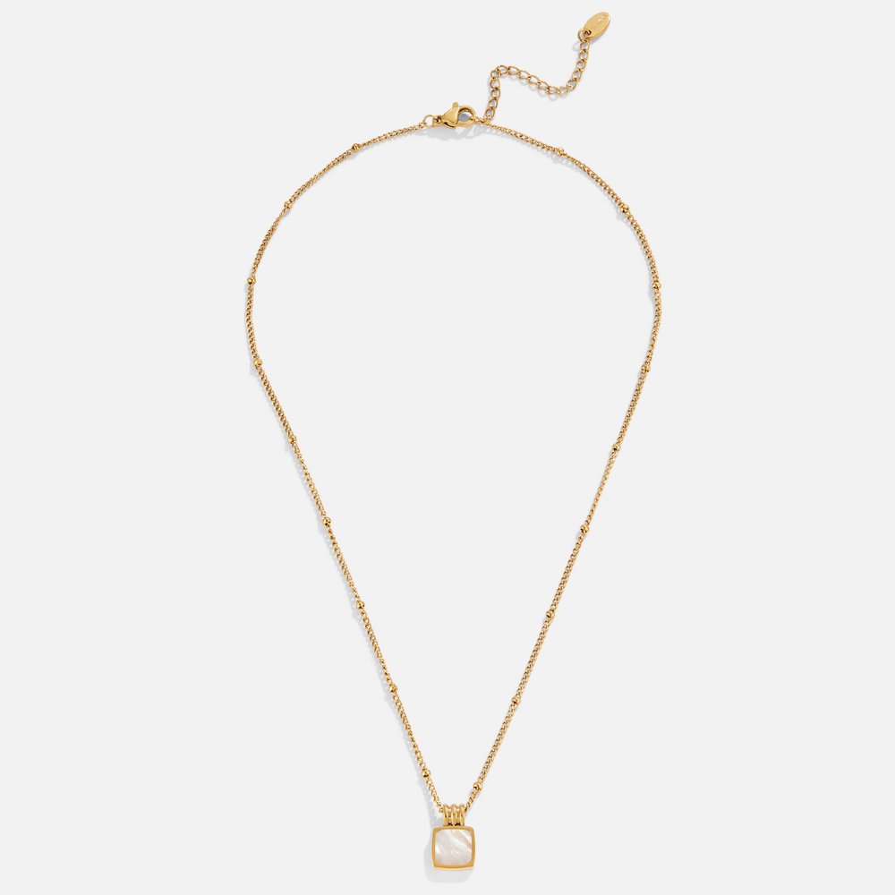 Collar con colgante de concha blanca Lucía