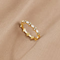 Anillo de oro de lujo con cristal
