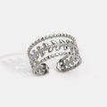 Anillo Marissa de hojas de plata en capas