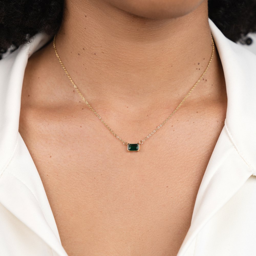 Collar Esmeralda Mónica Green