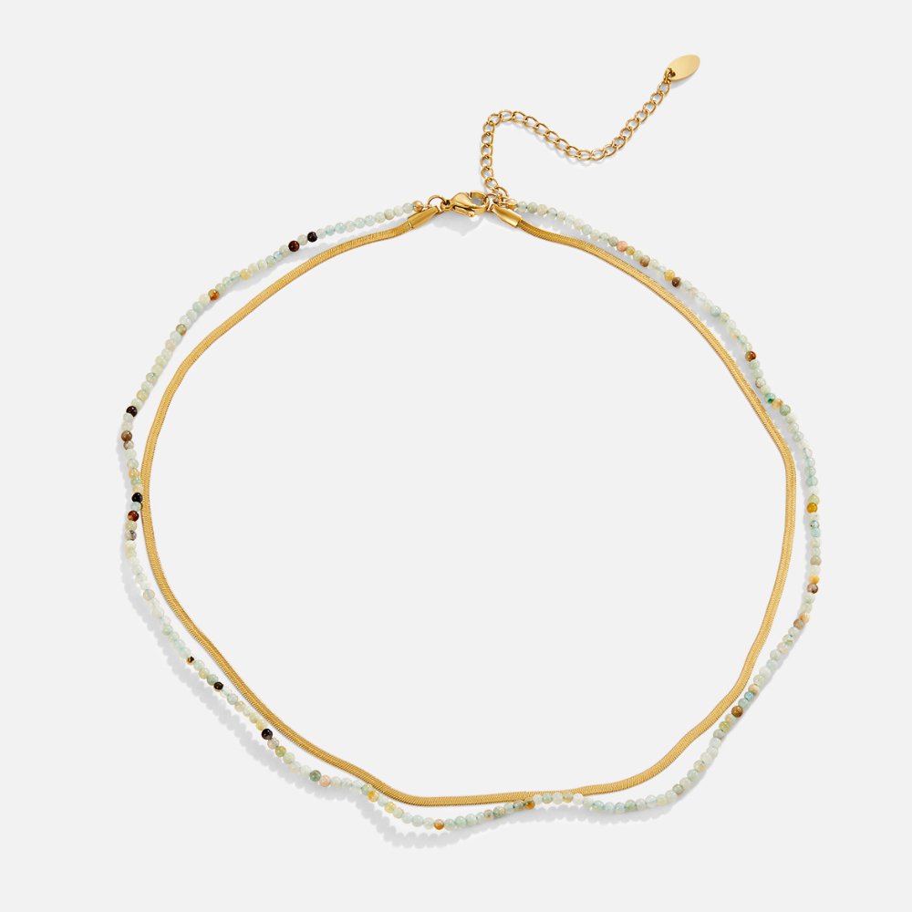 Collar de Neesa con cuentas en capas