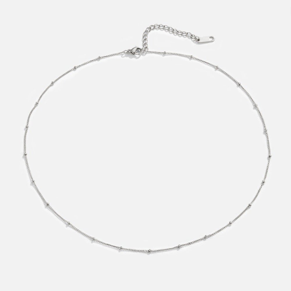 Collar Niyah con Cadena de Plata y Abalorios