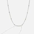 Collar Niyah con Cadena de Plata y Abalorios