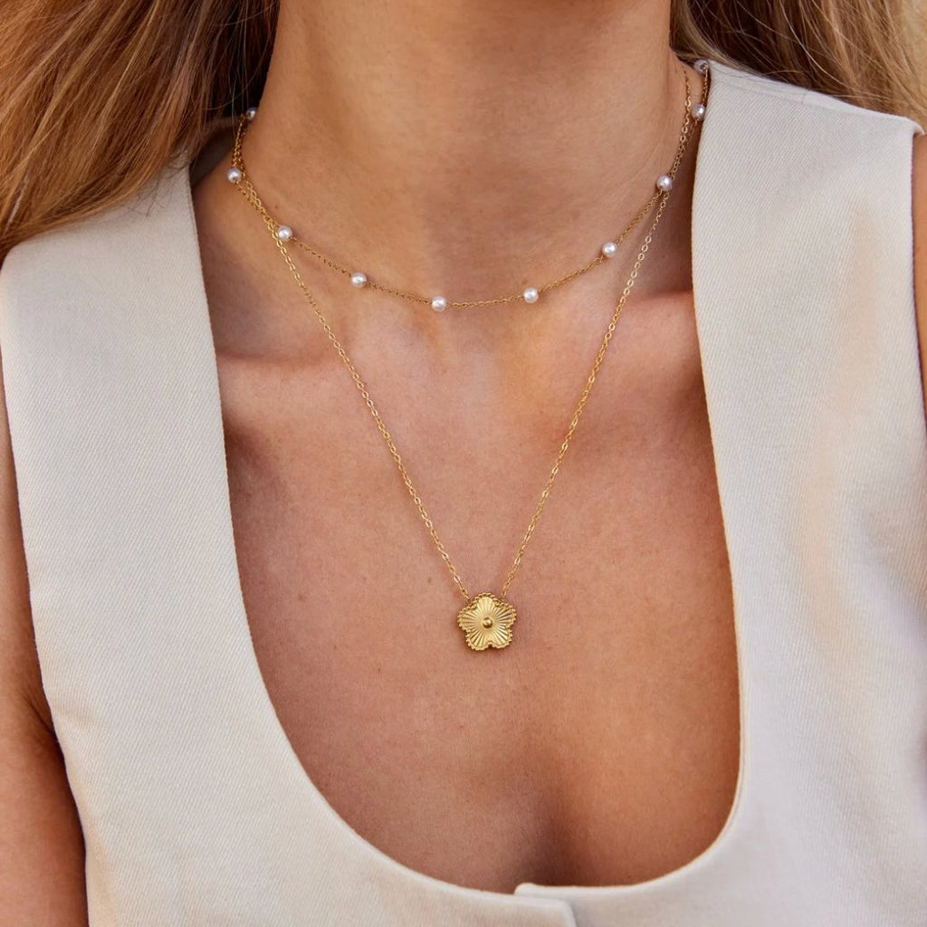 Nura Perla Collar de Oro de 18K