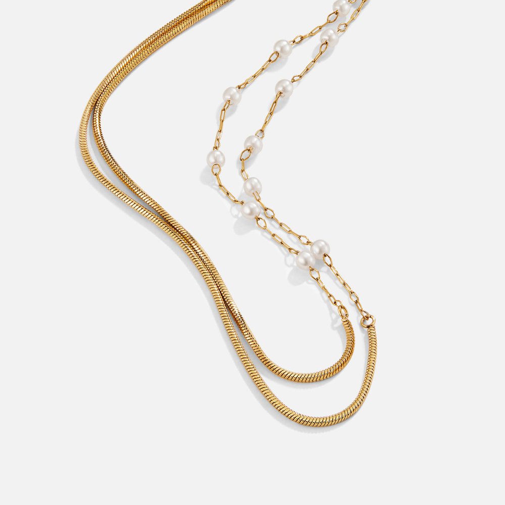 Collar largo de perlas y oro