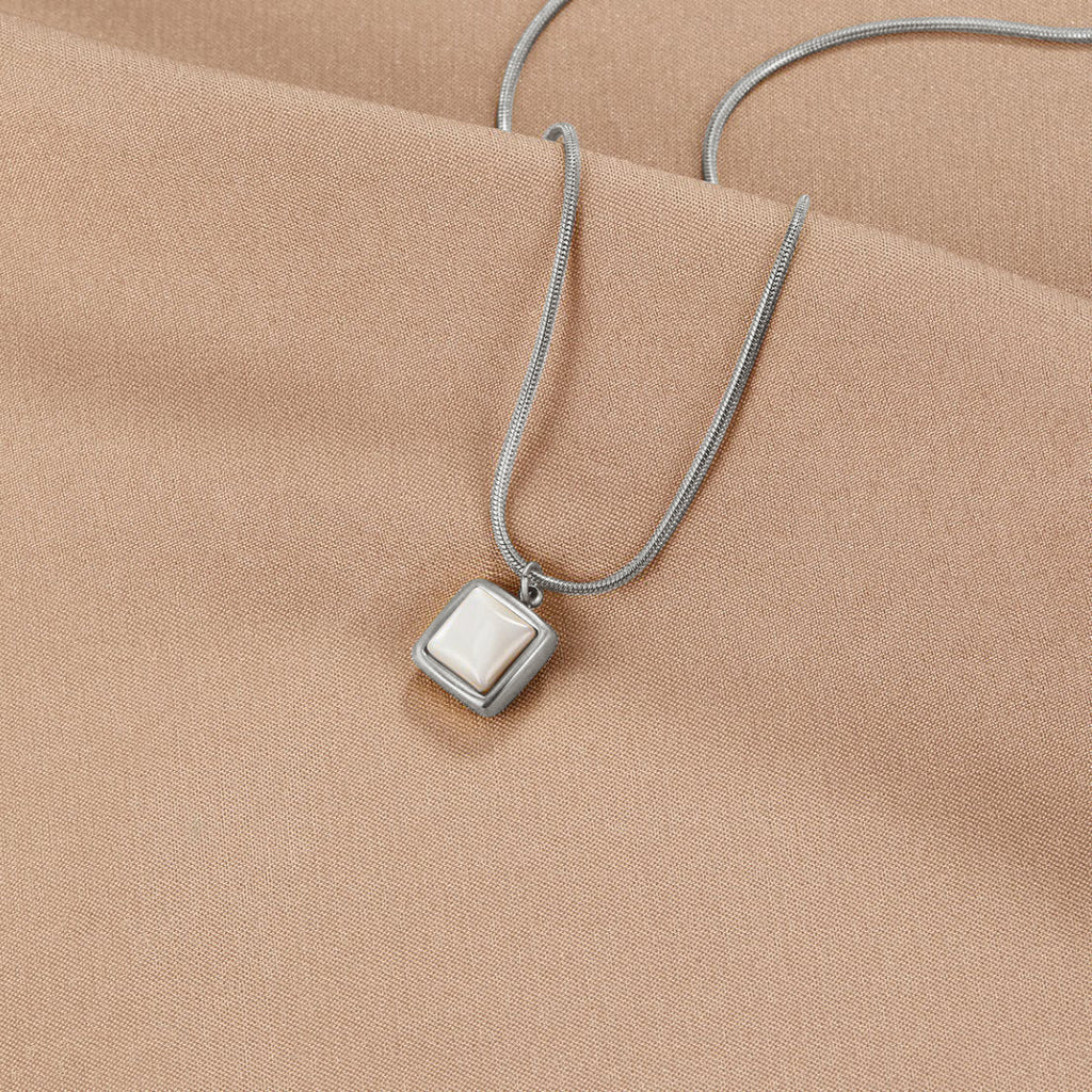 Collar con colgante Riva Moonstone