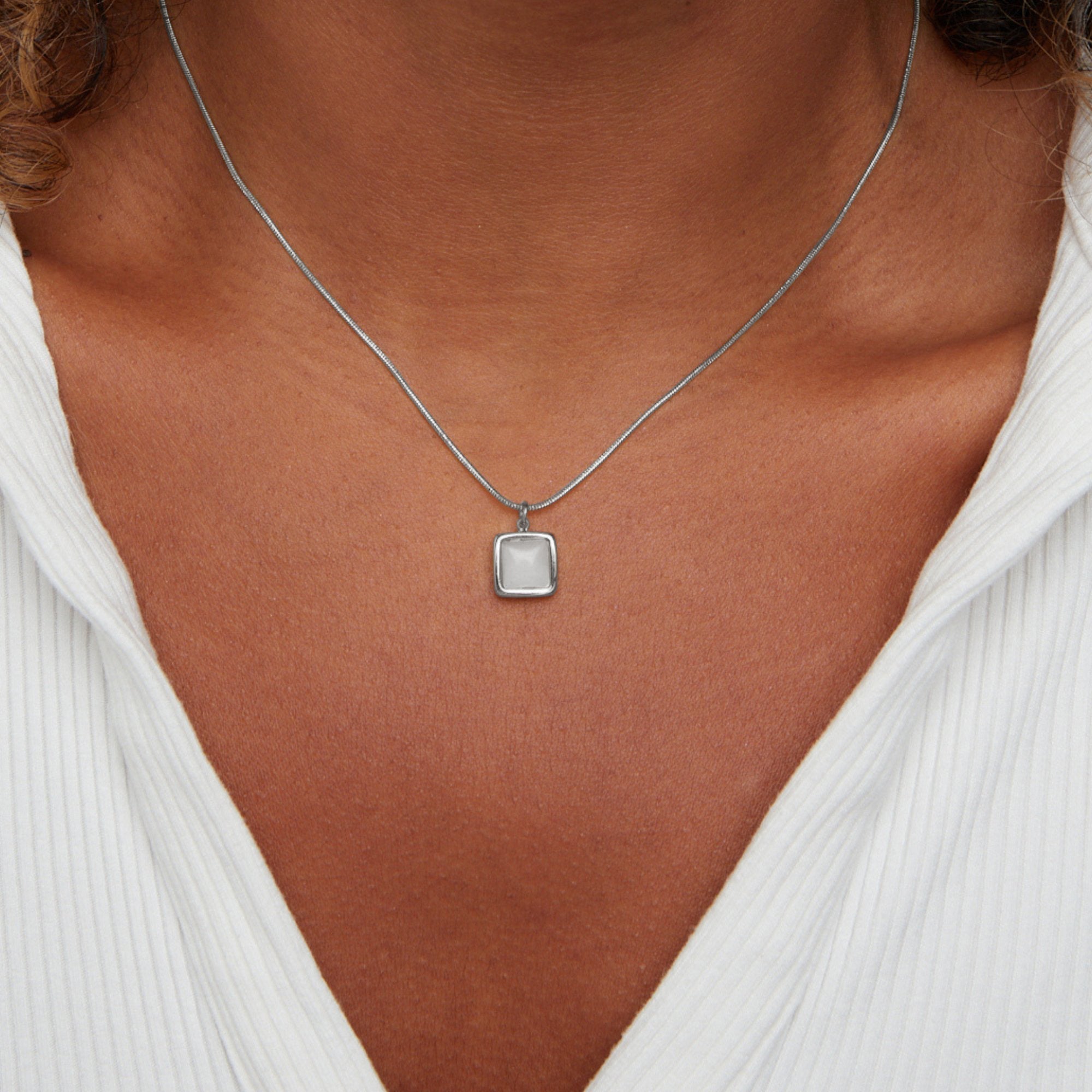 Collar con colgante Riva Moonstone