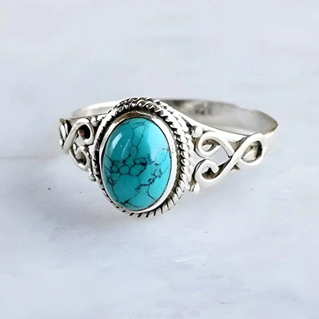 Anillo de Plata Ovalado con Turquesa Atemporal