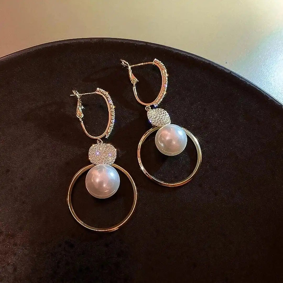 Pendientes con perlas cultivadas y esferas de perlas diminutas