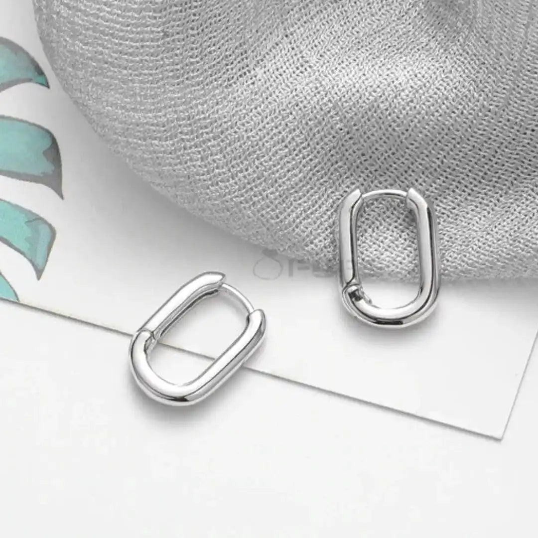 Pendientes de aro geométricos elegantes