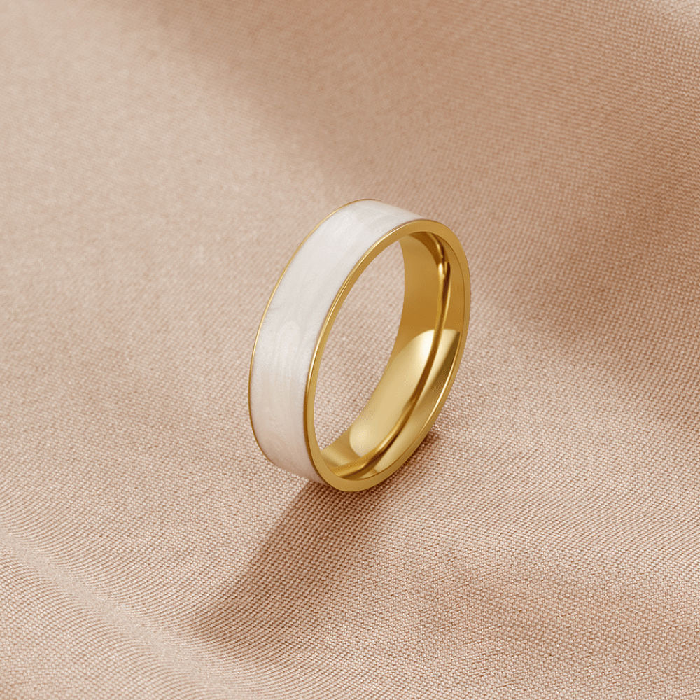 Anillo Sahara con banda blanca