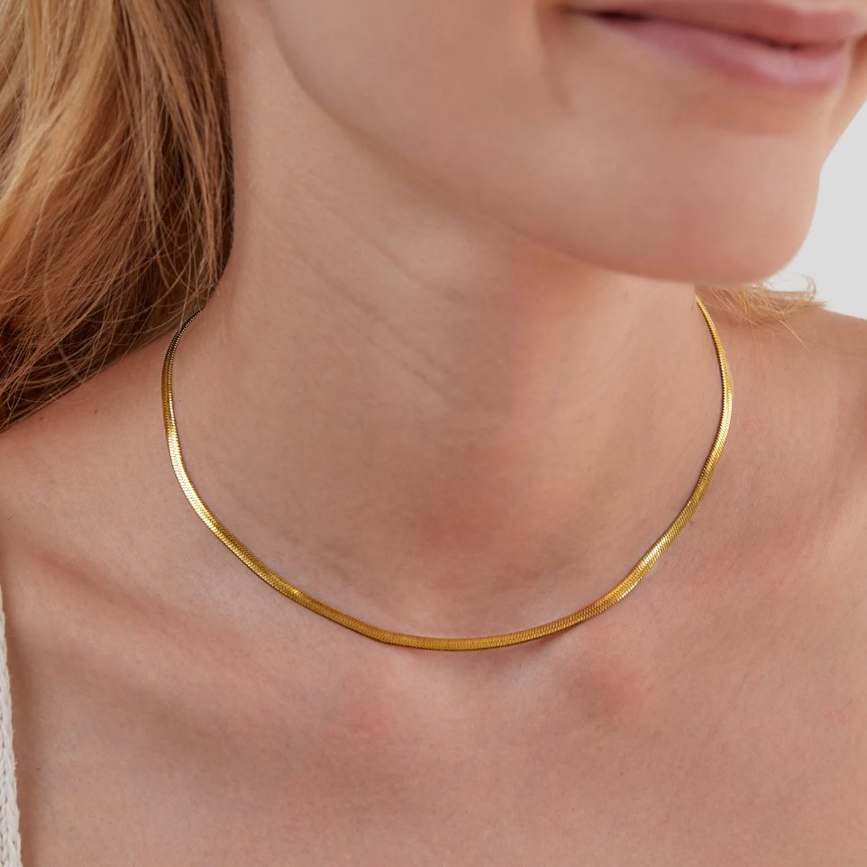 Collar de oro Sarya tipo cadena de serpiente