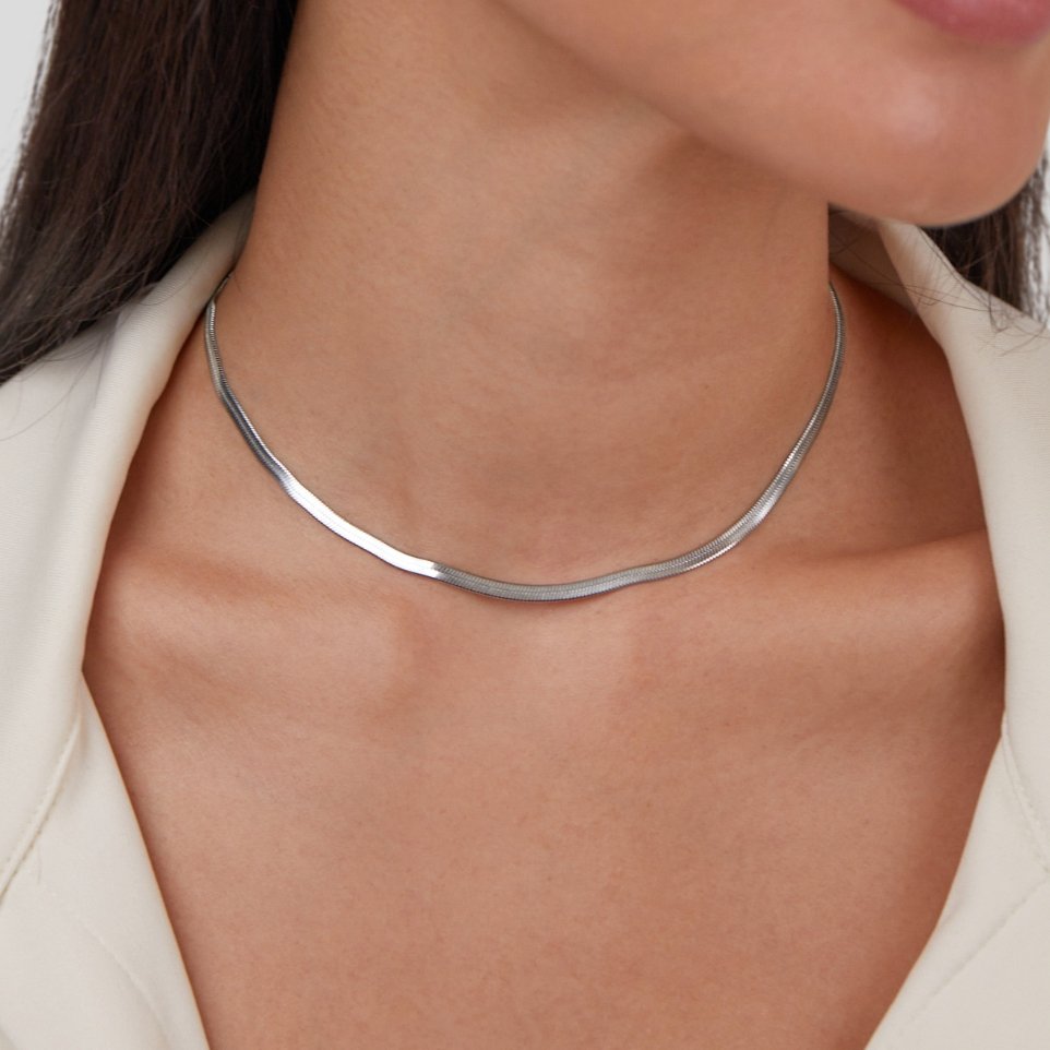 Collar Sarya de plata con cadena de serpiente