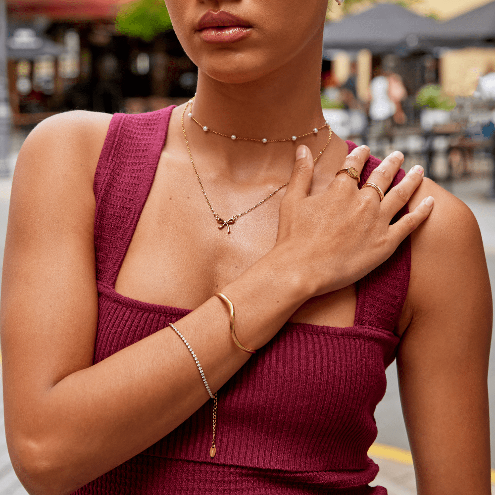 Collar con colgante Lazo Serenidad