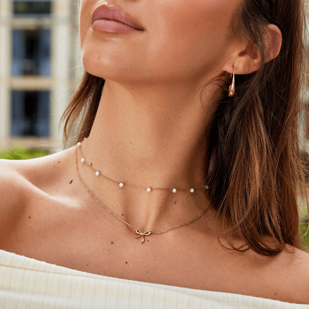 Collar con colgante Lazo Serenidad