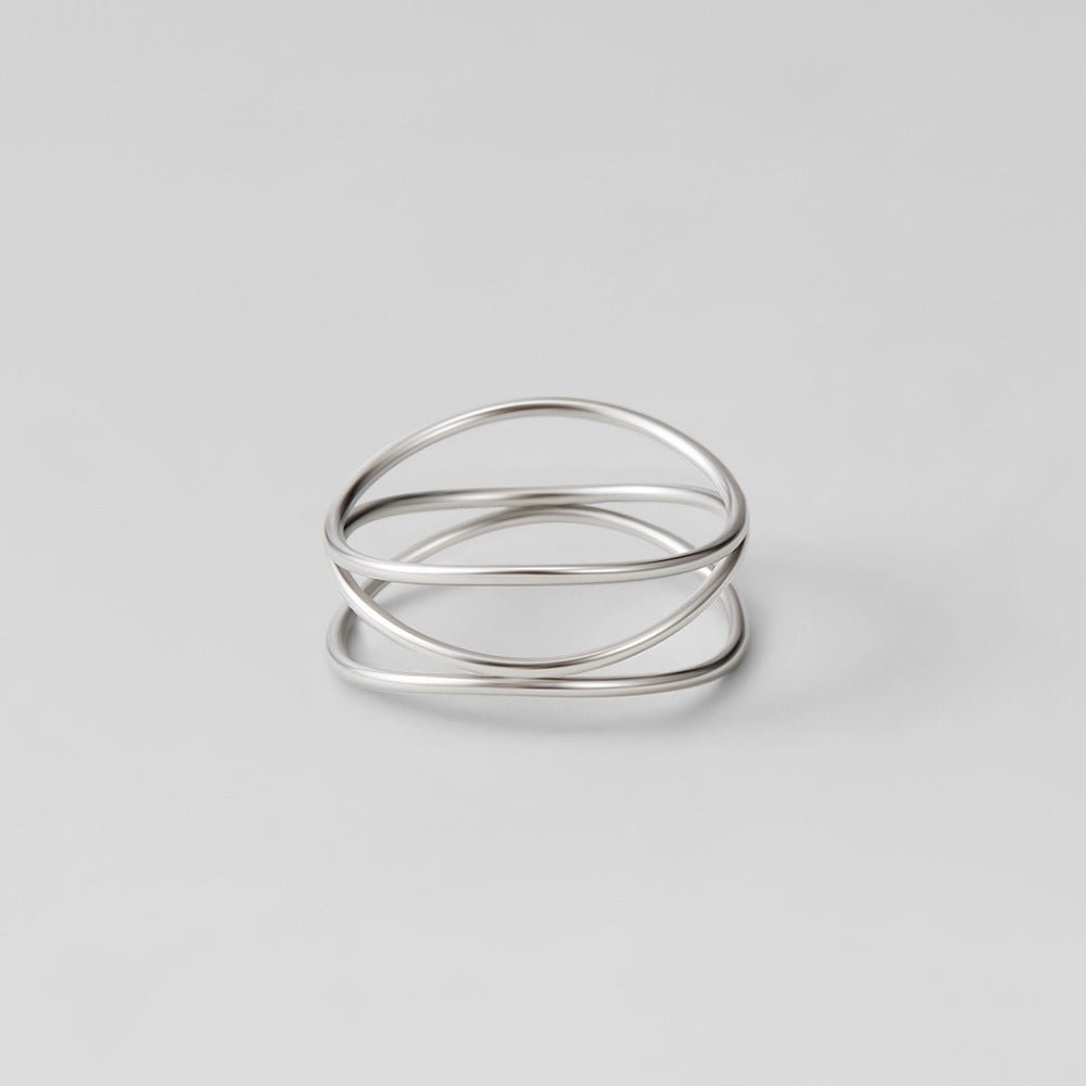 Anillo de plata con el símbolo de infinito