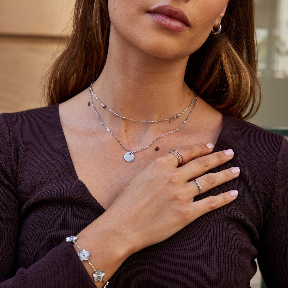 Anillo de plata con el símbolo de infinito